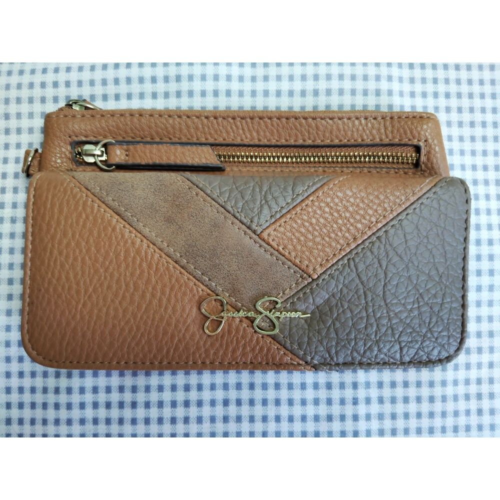Jessica Simpson Cassidy Cognac Black Trifold Clutch Wallet
